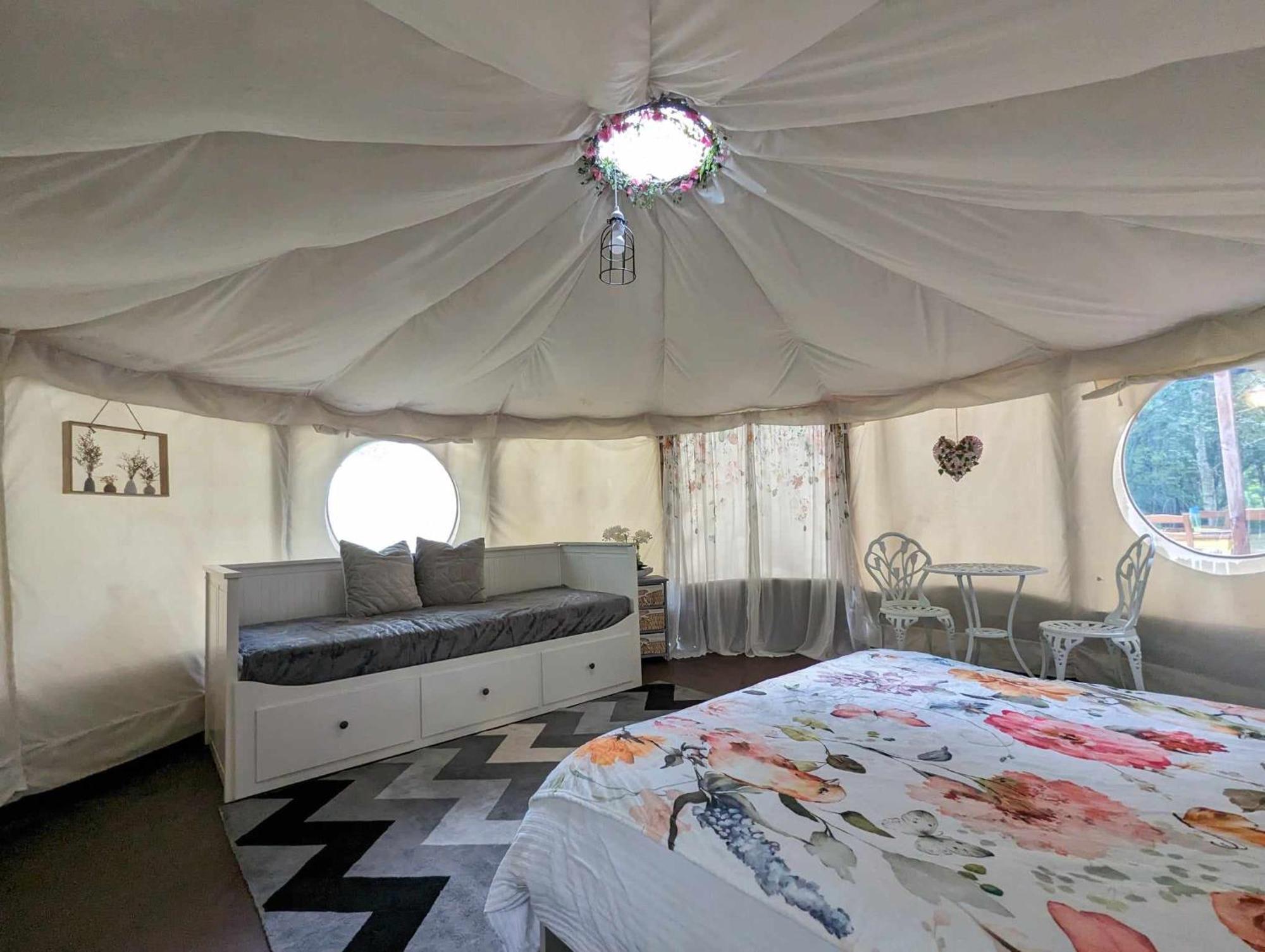 Luxury Glamping @Moulin Des Forges Hotel Moutier-Malcard Exterior foto