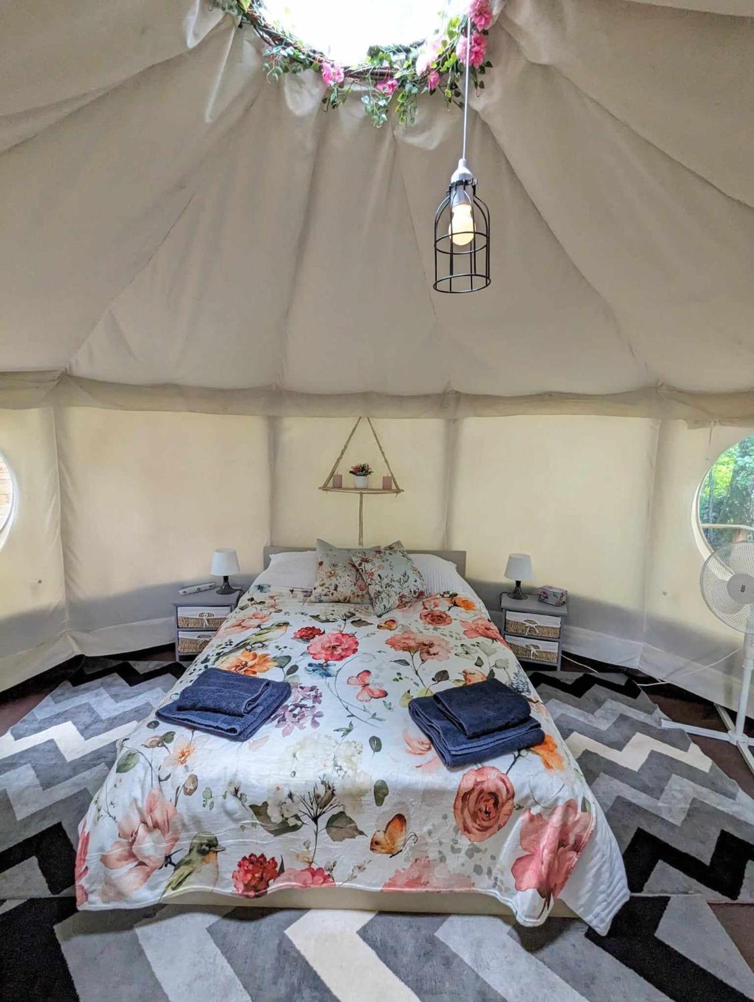 Luxury Glamping @Moulin Des Forges Hotel Moutier-Malcard Exterior foto